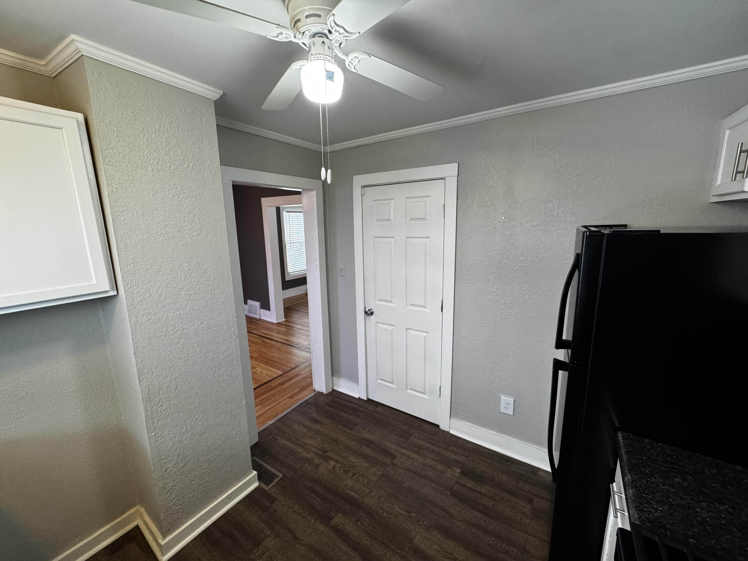 406 Garfield Street Jackson, MI 49203 - Photo 11 of 32 Photo Dec 09 2025, 12 48 20 PM