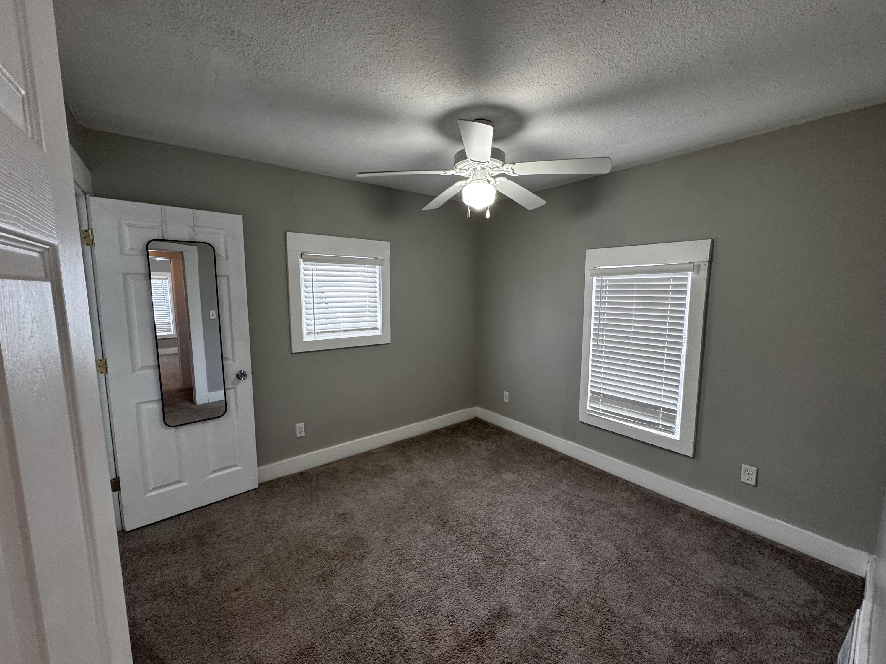 406 Garfield Street Jackson, MI 49203 - Photo 18 of 32 Photo Dec 09 2025, 12 52 02 PM