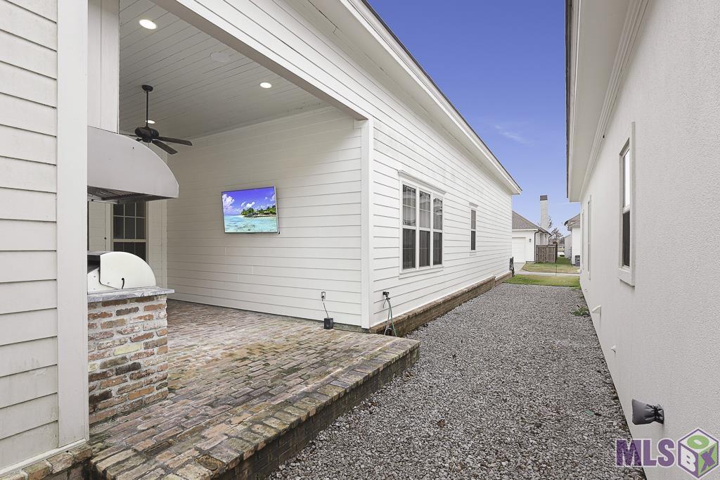 10727 Creek Lane Baton Rouge, LA 70810 - Photo 32 of 36