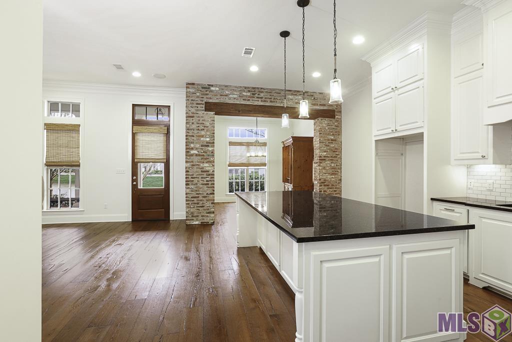 10727 Creek Lane Baton Rouge, LA 70810 - Photo 9 of 36