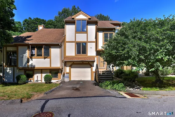 $379,000 | 690 Forest Road, Unit 382, West Haven, CT 06516