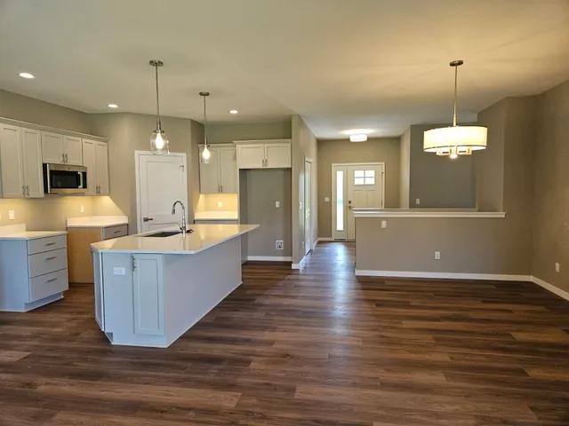 $452,900 | 3831 Avery, Janesville, WI 53546