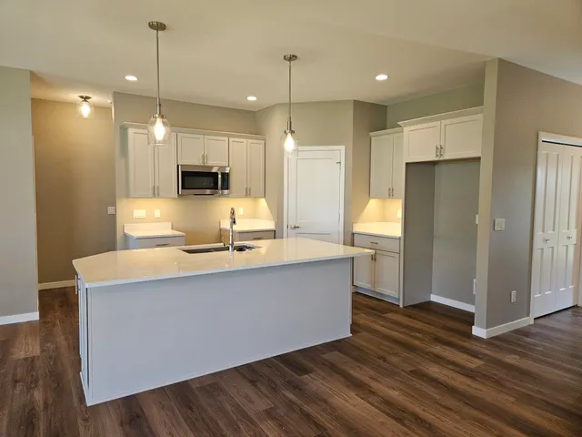 $452,900 | 3831 Avery, Janesville, WI 53546