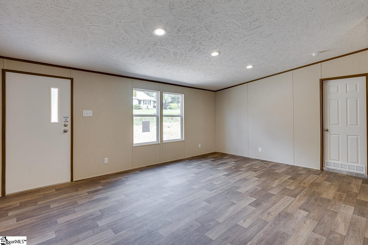 503 Lewis Street Anderson, SC 29624 - Photo 3 of 30 Gallery Image 3