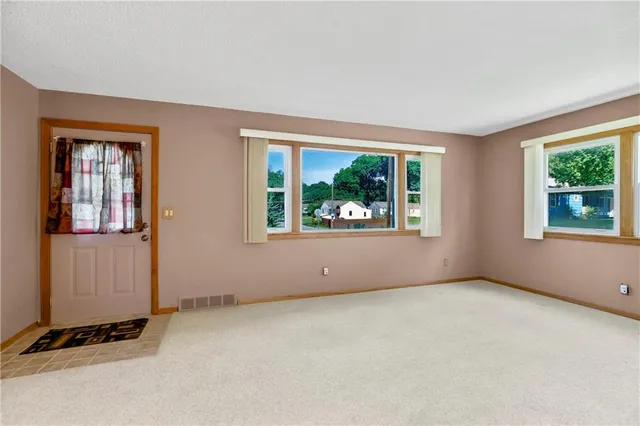 $280,000 | 5701 Russell Street, Mission, KS 66202