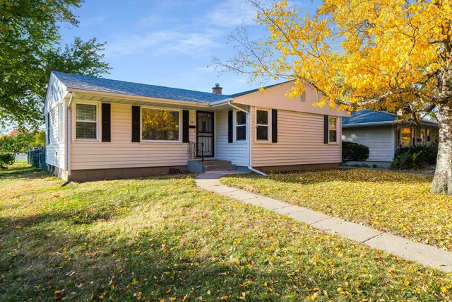 $170,000 | 417 27th Street, Rockford, IL 61108