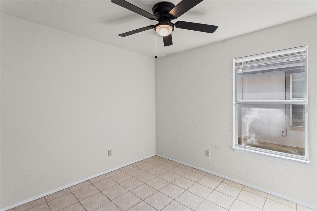 2720 James Road Granbury, TX 76049 - Photo 9 of 26