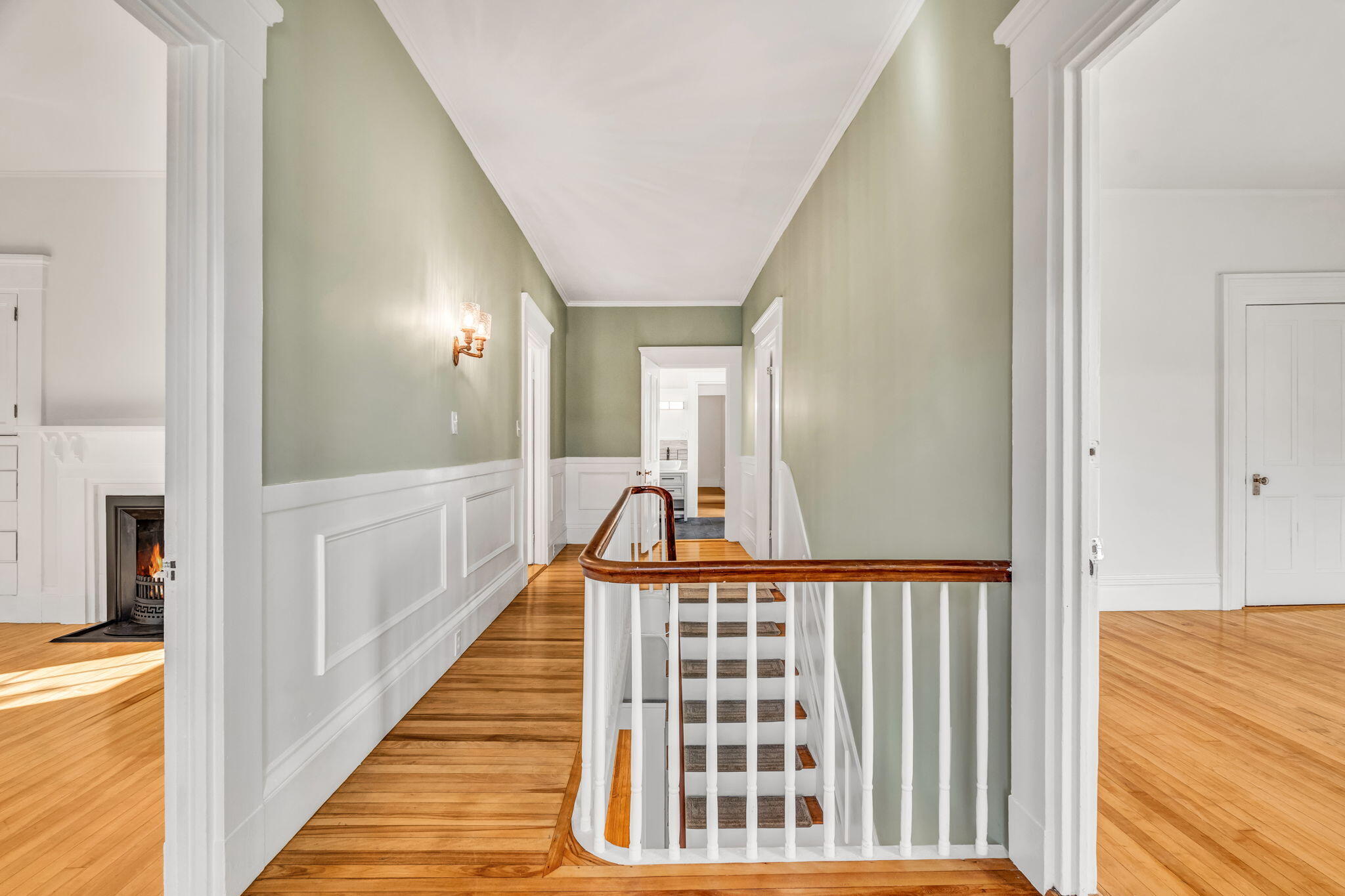 180 Main Road North Hampden, ME 04444 - Photo 42 of 129 Second floor hallway