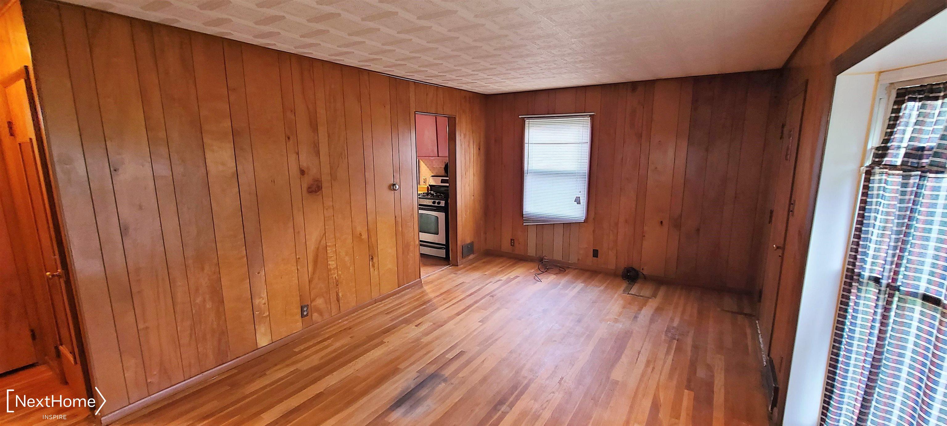 1153 Coldwater Road Flint, MI 48505 - Photo 5 of 10 Gallery Image 5
