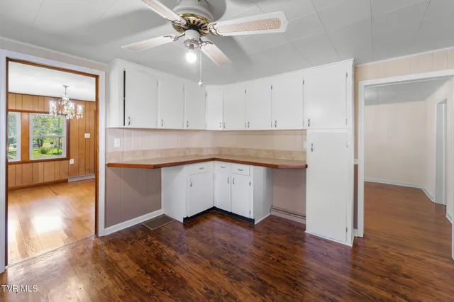 $209,000 | 9494 Porterfield Highway, Abingdon, VA 24210