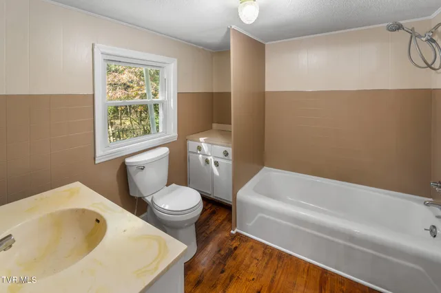 $209,000 | 9494 Porterfield Highway, Abingdon, VA 24210