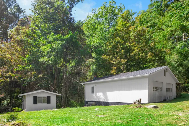 $209,000 | 9494 Porterfield Highway, Abingdon, VA 24210