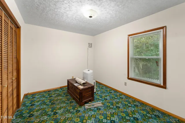 $209,000 | 9494 Porterfield Highway, Abingdon, VA 24210