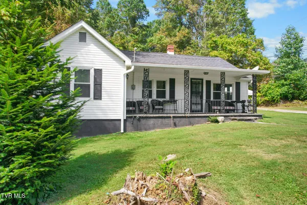 $209,000 | 9494 Porterfield Highway, Abingdon, VA 24210