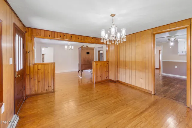 $209,000 | 9494 Porterfield Highway, Abingdon, VA 24210