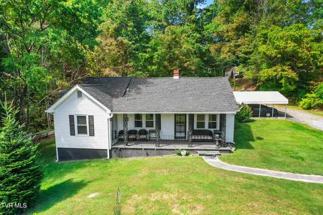 $209,000 | 9494 Porterfield Highway, Abingdon, VA 24210