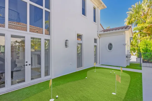 $6,450,000 | 11513 Green Bayberry Drive, Palm Beach Gardens, FL 33418