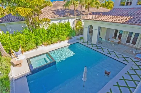 $6,850,000 | 11513 Green Bayberry Drive, Palm Beach Gardens, FL 33418