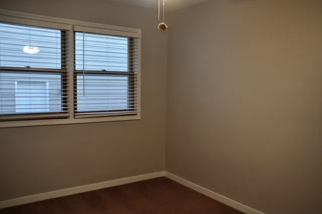 $2,400 | 110 West 12th Avenue, Naperville, IL 60563