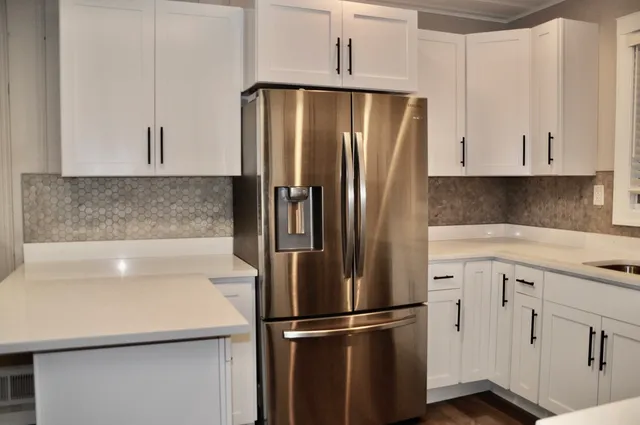 $2,400 | 110 West 12th Avenue, Naperville, IL 60563