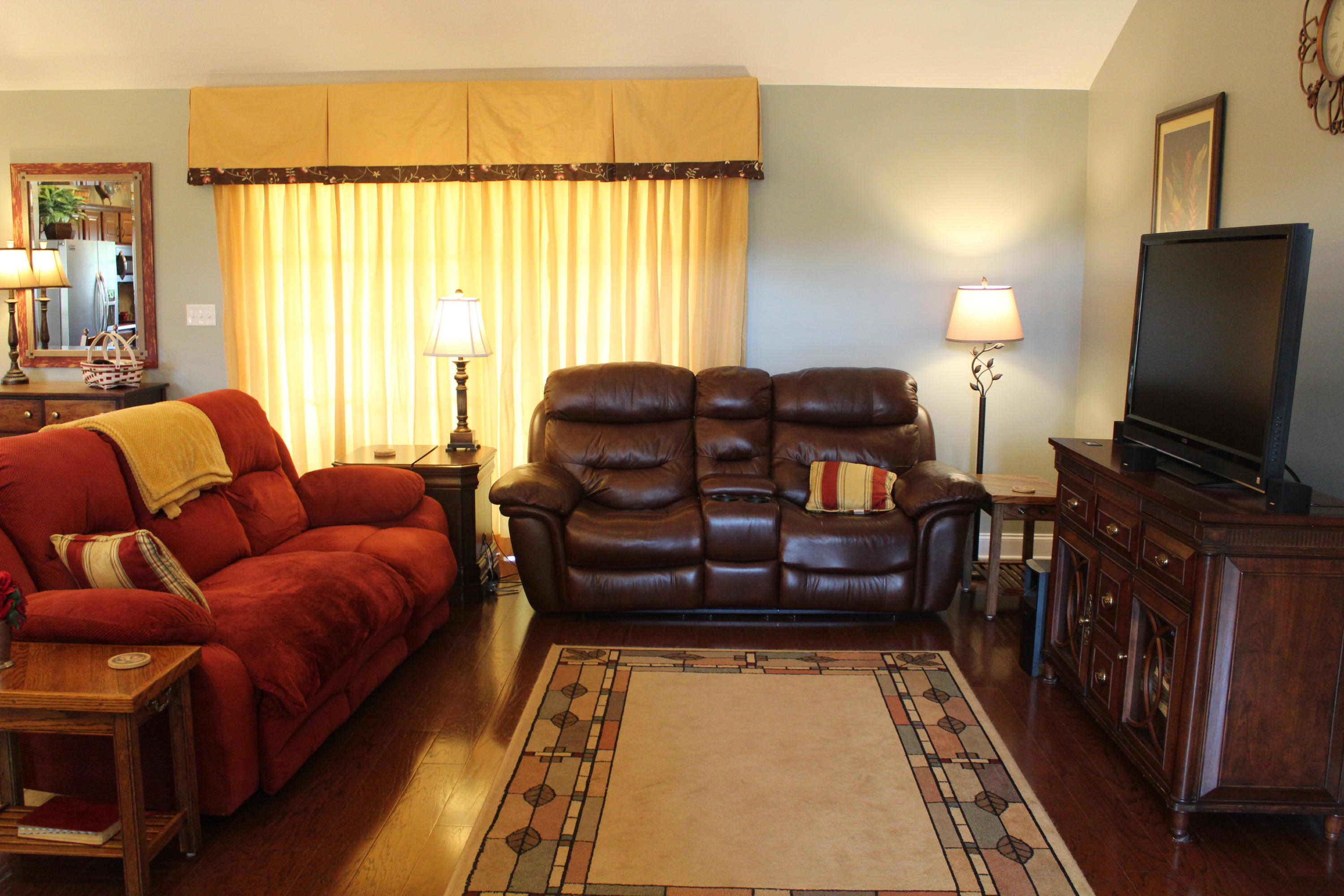 5910 Whisper Ridge Lane Corryton, TN 37721 - Photo 2 of 17 Living room