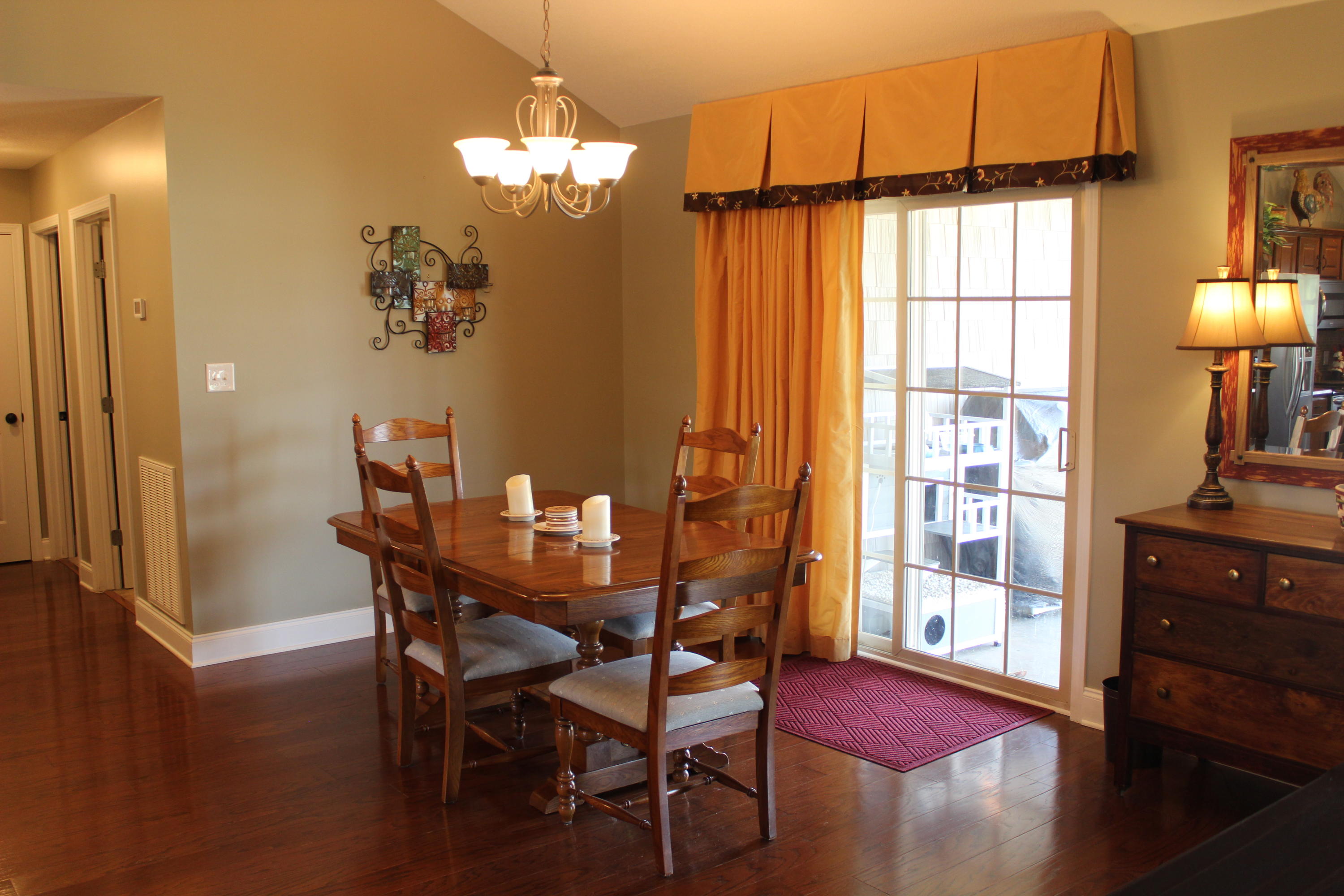 5910 Whisper Ridge Lane Corryton, TN 37721 - Photo 3 of 17 Dinning Room