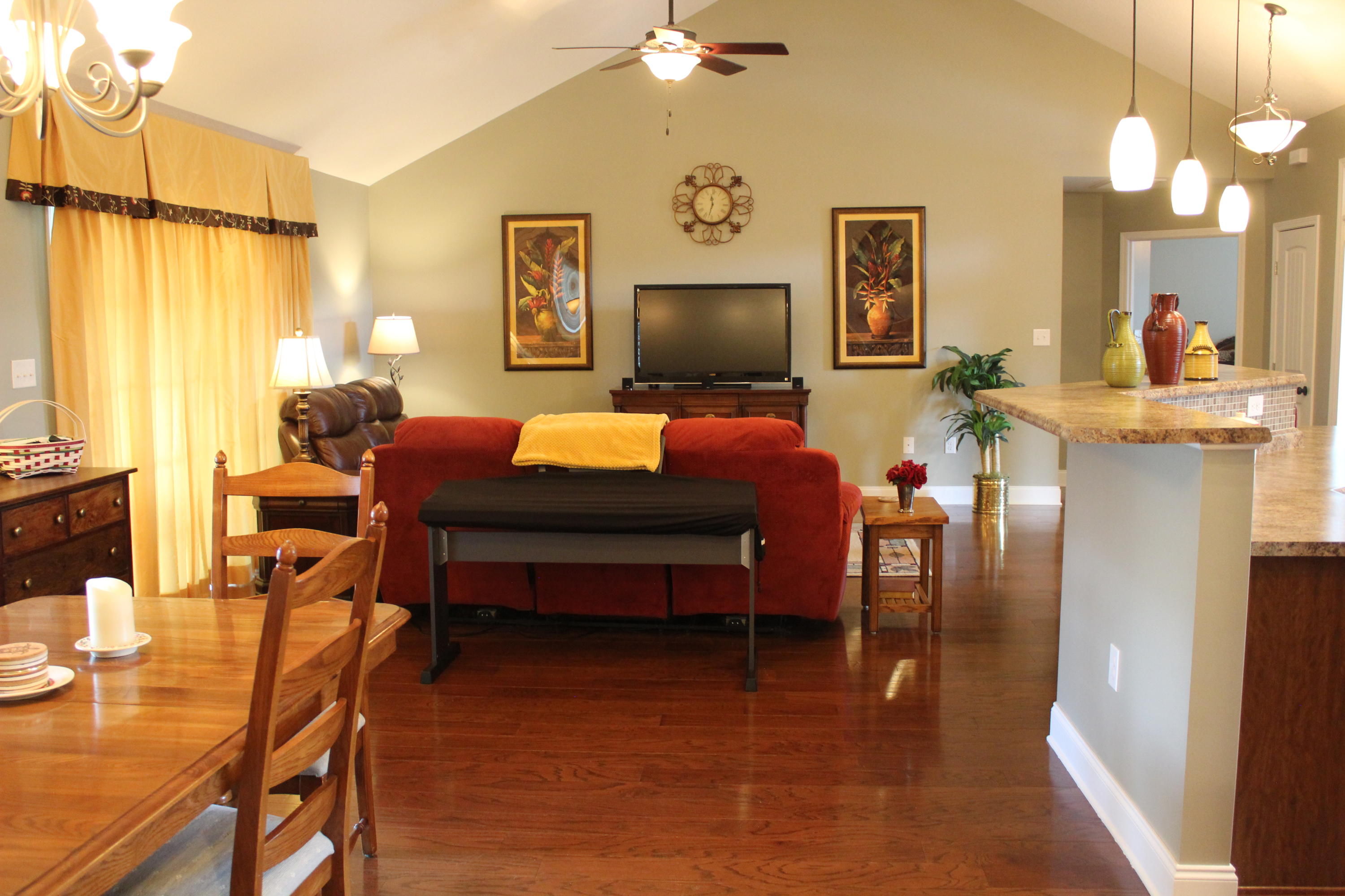 5910 Whisper Ridge Lane Corryton, TN 37721 - Photo 5 of 17 Living Room 1