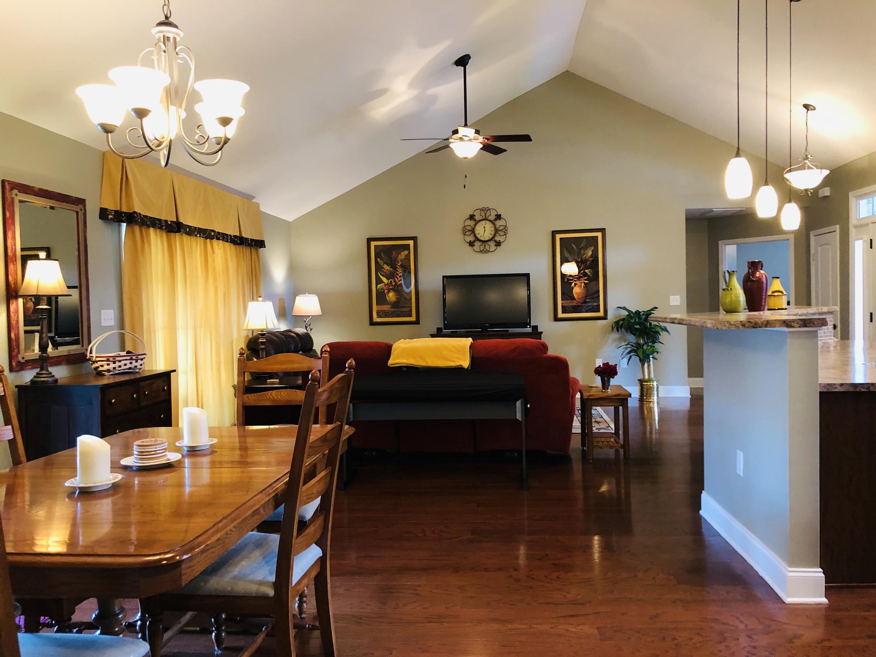 5910 Whisper Ridge Lane Corryton, TN 37721 - Photo 6 of 17 Living Room 2