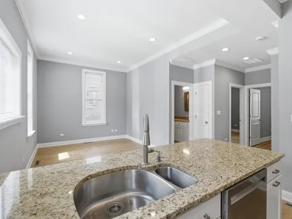 $2,349,000 | 863 West Newport Avenue, Chicago, IL 60657