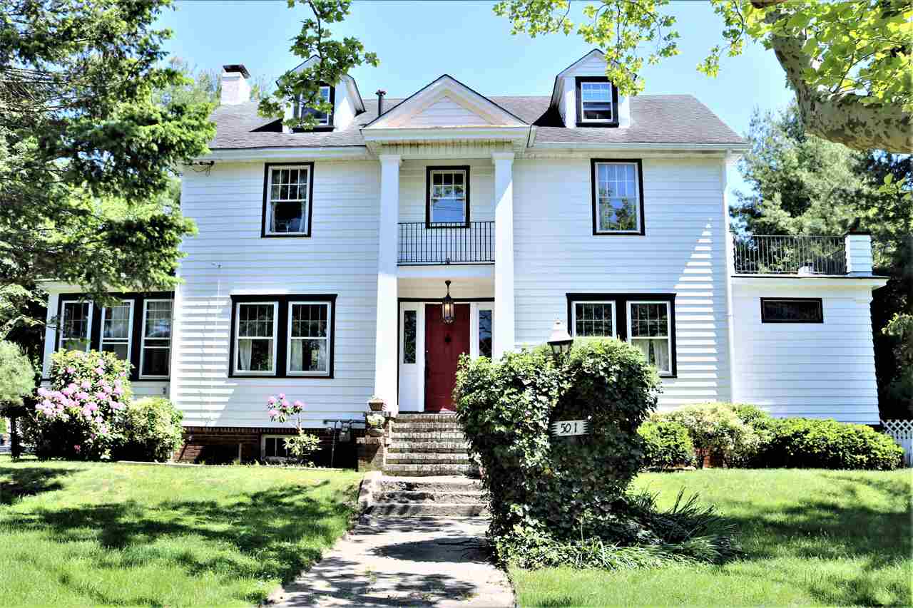 501 Rte Us 9 North Beesleys Point, NJ 08223 - Photo 1 of 1 a front view of a house with garden