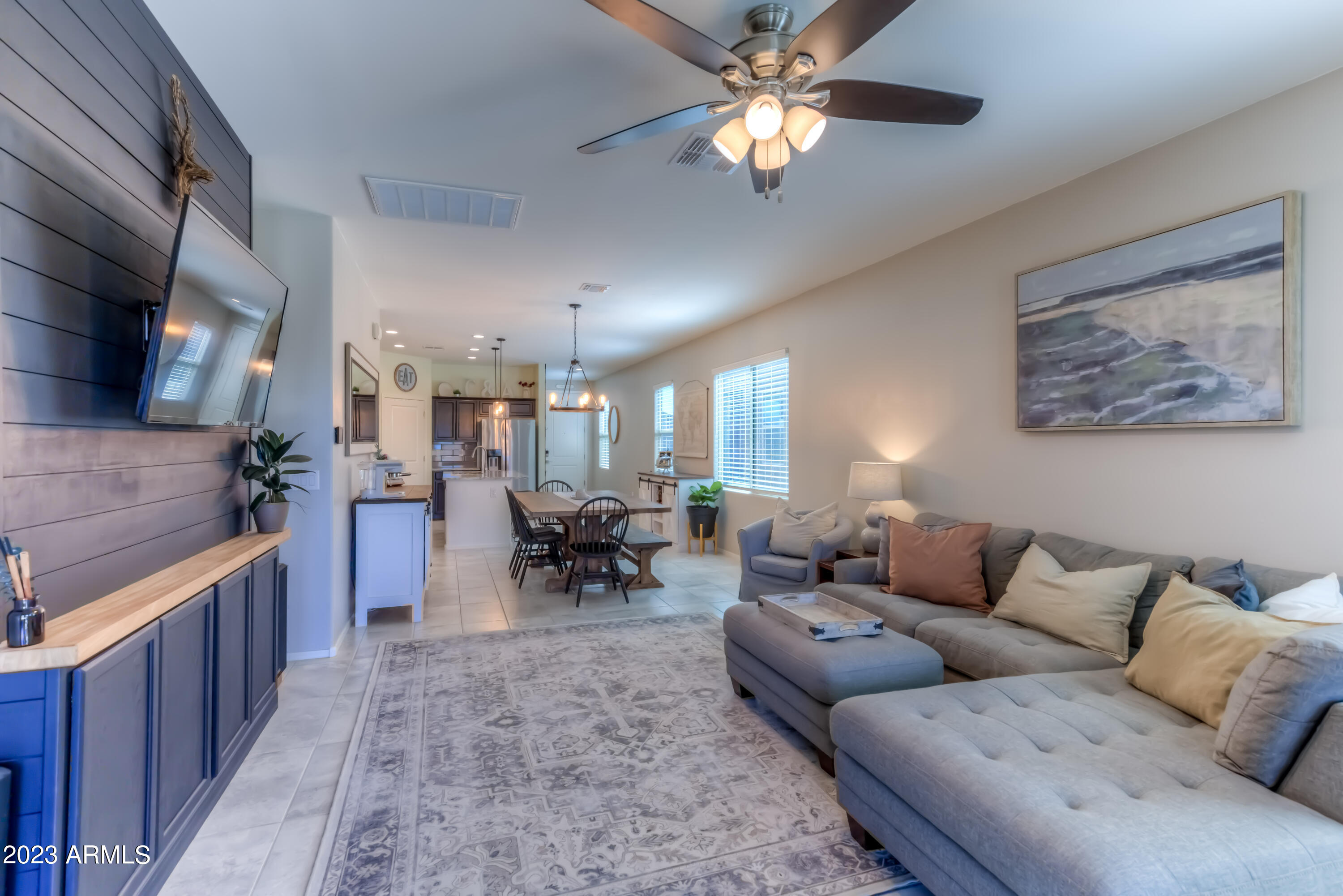 7560 South Circulo Rio Blanco Tucson, AZ 85756 - Photo 17 of 52 18 Living Room photo b