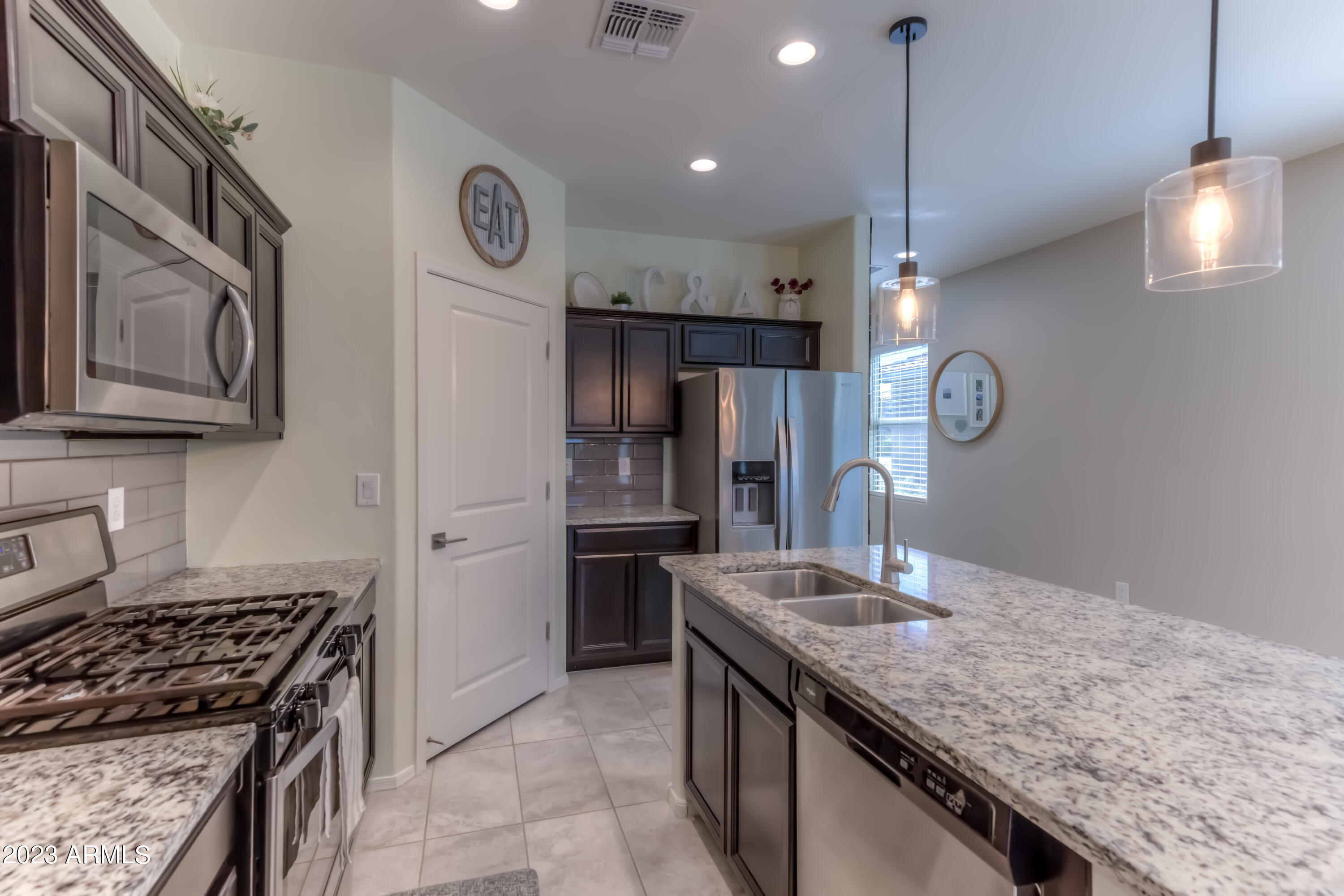 7560 South Circulo Rio Blanco Tucson, AZ 85756 - Photo 8 of 52 9 Kitchen photo c