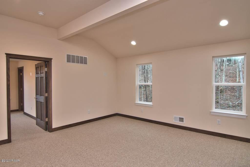 269 West Lakeview Road Lackawaxen, PA 18435 - Photo 32 of 88