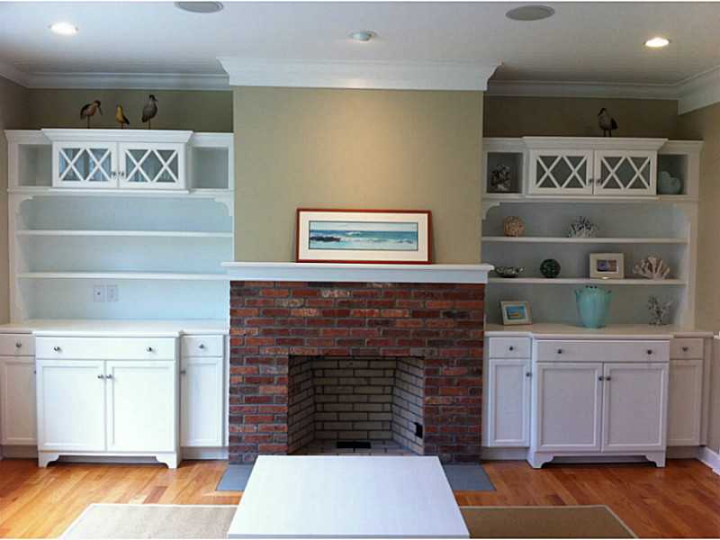 30 Ice Pond Road Westerly, RI 02891 - Photo 4 of 15 Living Room.