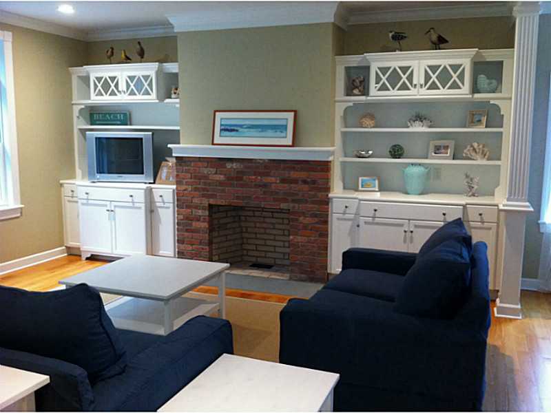 30 Ice Pond Road Westerly, RI 02891 - Photo 9 of 15 Living Room.