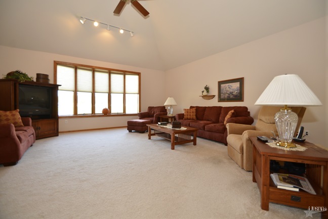 403 West Shoaff Road Huntertown, IN 46748 - Photo 4 of 30 Gallery Image 4
