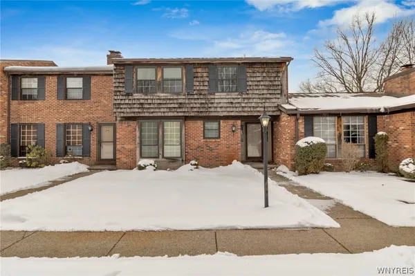 $340,000 | 215 Wedgewood Drive, Amherst, NY 14221