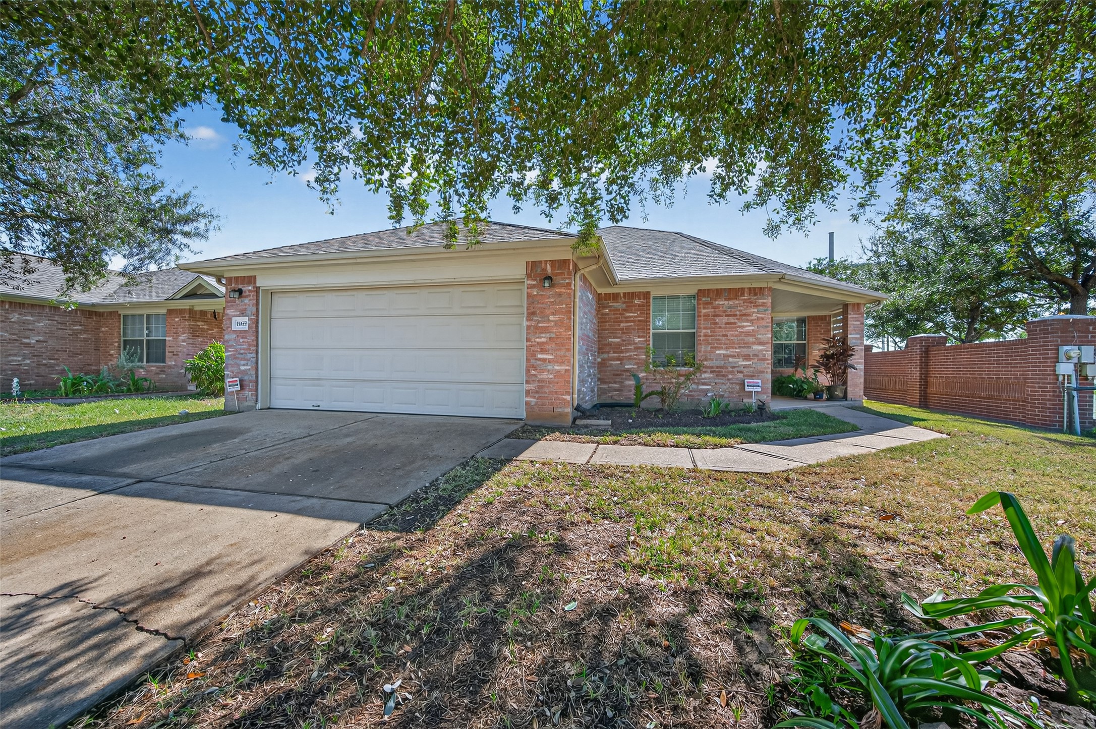19655 Perth Meadows Court Katy, TX 77449 - Photo 5 of 44 a front view of house with yard and trees