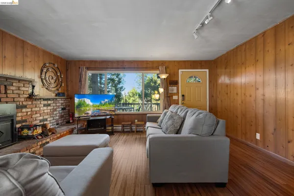 $347,000 | 24363 Jeanita Lane, Mi Wuk Village, CA 95346
