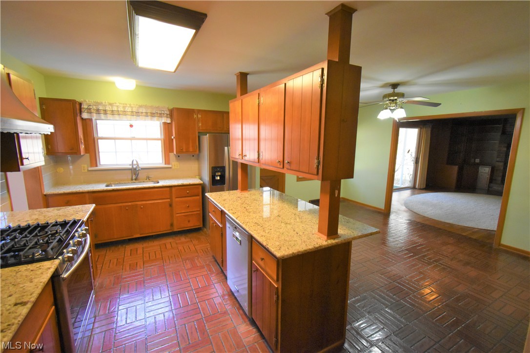 5741 Caranor Road Kent, OH 44240 - Photo 5 of 35 Gallery Image 5