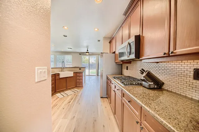 $579,950 | 579 Almondcrest Street, Oakdale, CA 95361