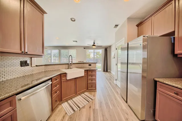 $579,950 | 579 Almondcrest Street, Oakdale, CA 95361