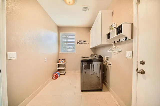 $579,950 | 579 Almondcrest Street, Oakdale, CA 95361