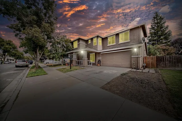 $579,950 | 579 Almondcrest Street, Oakdale, CA 95361