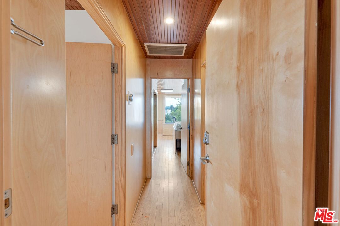 17728 Ridgeway Road Granada Hills, CA 91344 - Photo 13 of 54