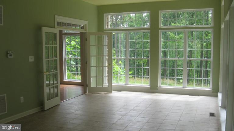 6642 South Clifton Road Frederick, MD 21703 - Photo 5 of 7 Sunroom