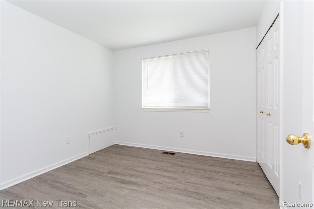 25935 Junction Novi, MI 48375 - Photo 33 of 43