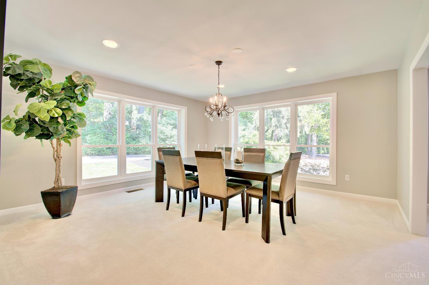 5995 Drake Road Cincinnati, OH 45243 - Photo 16 of 80