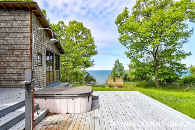 $2,800,000 | 1484 71st Street, Fennville, MI 49408