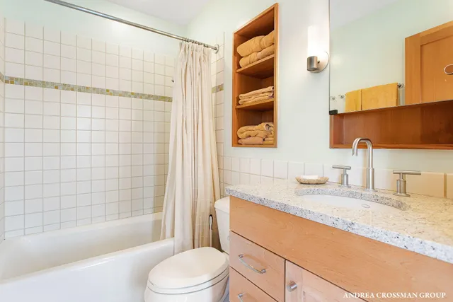 $2,800,000 | 1484 71st Street, Fennville, MI 49408